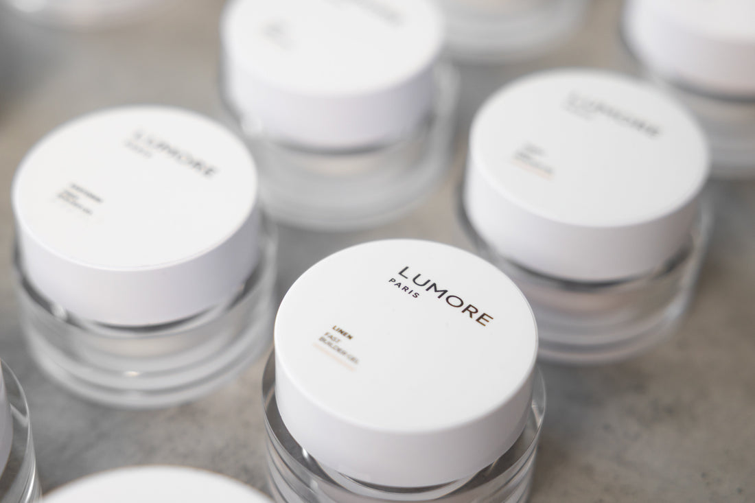 Fiber self-leveling gels